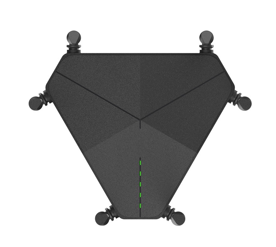 Front view of Wewins C260 LTE CAT6 CPE device